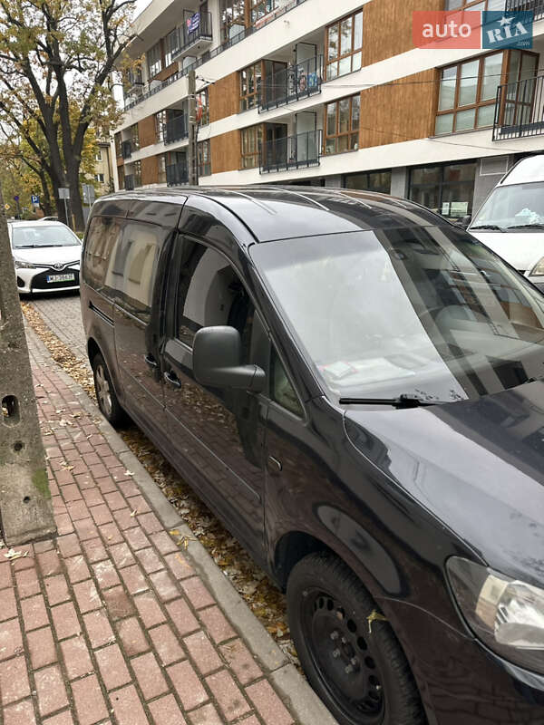 Мінівен Volkswagen Caddy 2012 в Чернівцях