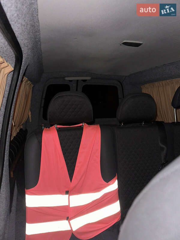 Мінівен Volkswagen Caddy 2012 в Чернівцях