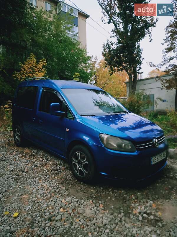 Минивэн Volkswagen Caddy 2011 в Днепре