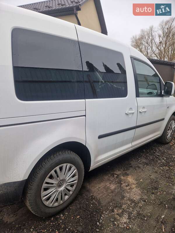 Минивэн Volkswagen Caddy 2014 в Киеве