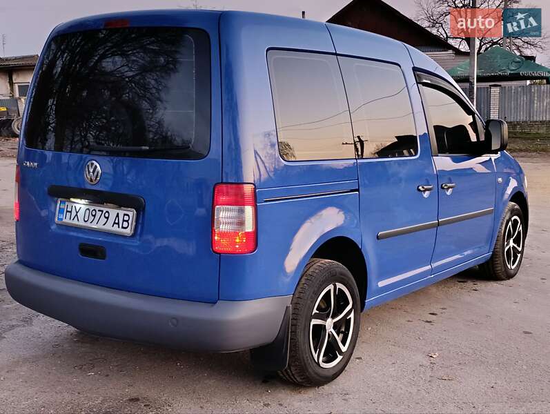 Минивэн Volkswagen Caddy 2008 в Теофиполе