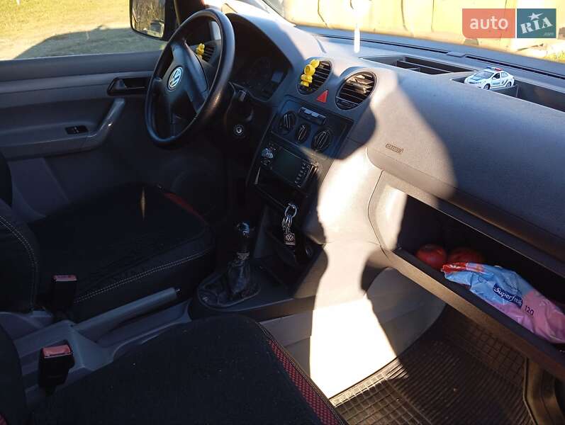 Минивэн Volkswagen Caddy 2006 в Верховине