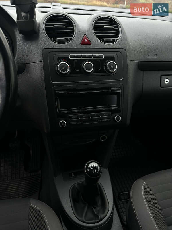 Минивэн Volkswagen Caddy 2014 в Хмельницком