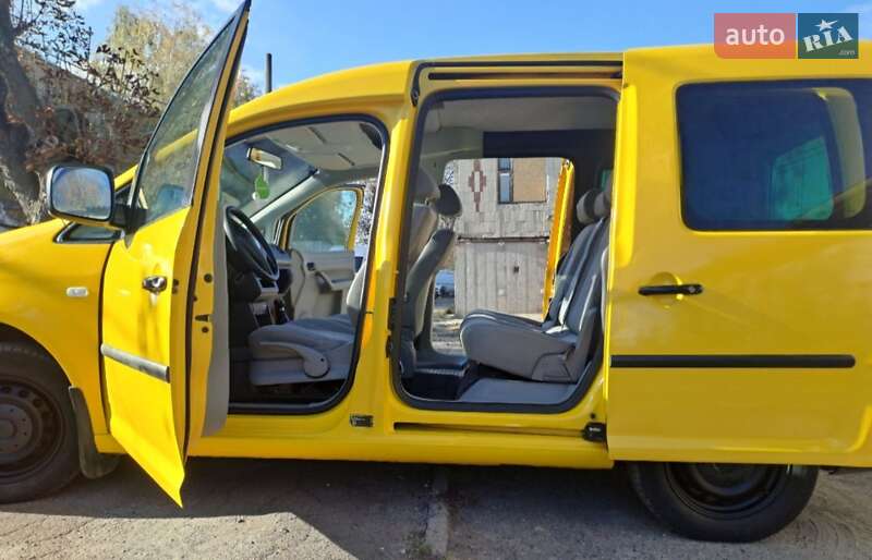 Минивэн Volkswagen Caddy 2005 в Староконстантинове