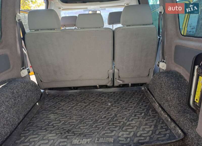 Минивэн Volkswagen Caddy 2005 в Староконстантинове