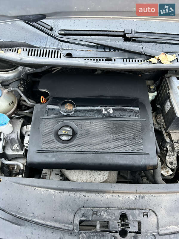 Минивэн Volkswagen Caddy 2006 в Мироновке