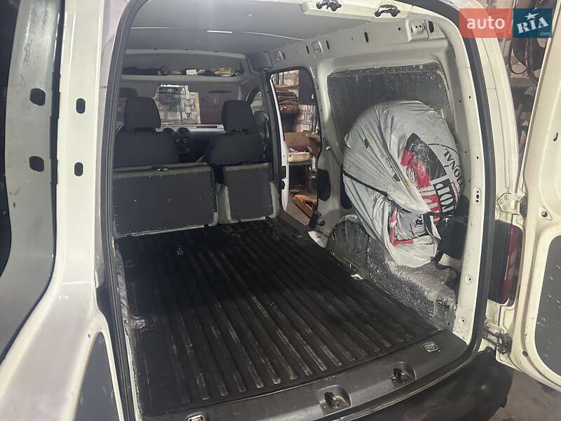 Минивэн Volkswagen Caddy 2012 в Буче фото 3 Минивэн Volkswagen Caddy 2012 в Буче