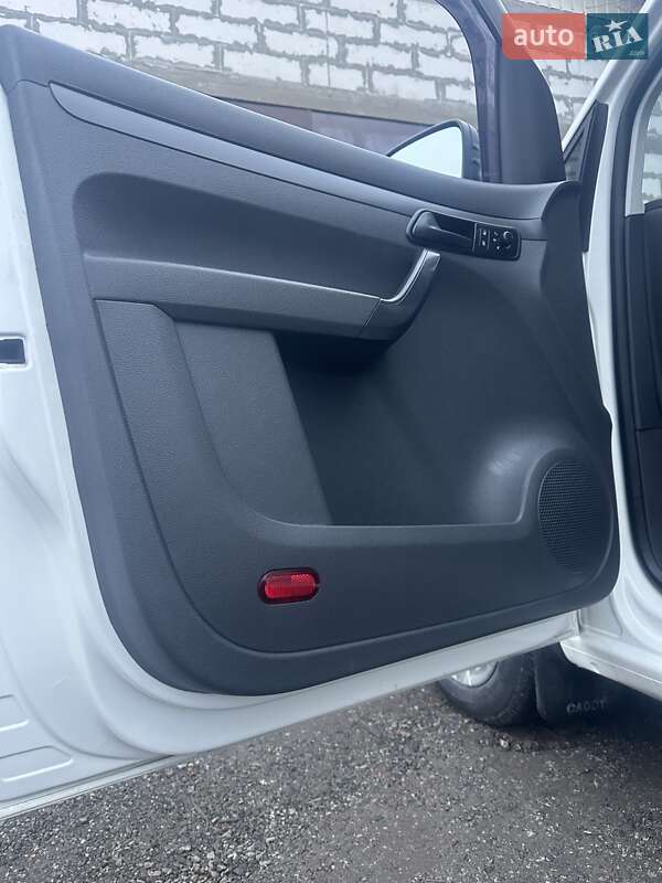 Минивэн Volkswagen Caddy 2012 в Буче фото 14 Минивэн Volkswagen Caddy 2012 в Буче
