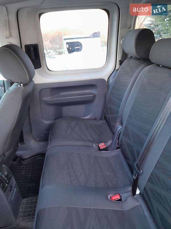 Минивэн Volkswagen Caddy 2013 в Чорткове