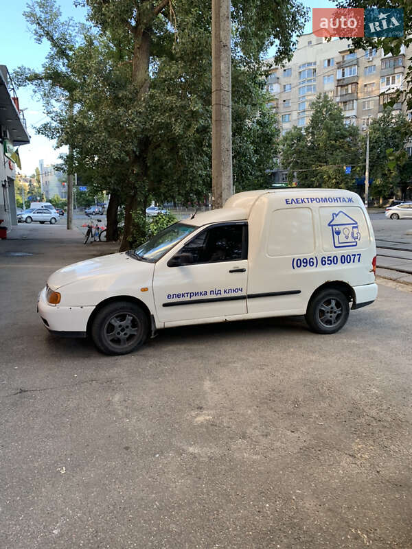 Другие грузовики Volkswagen Caddy 2001 в Киеве