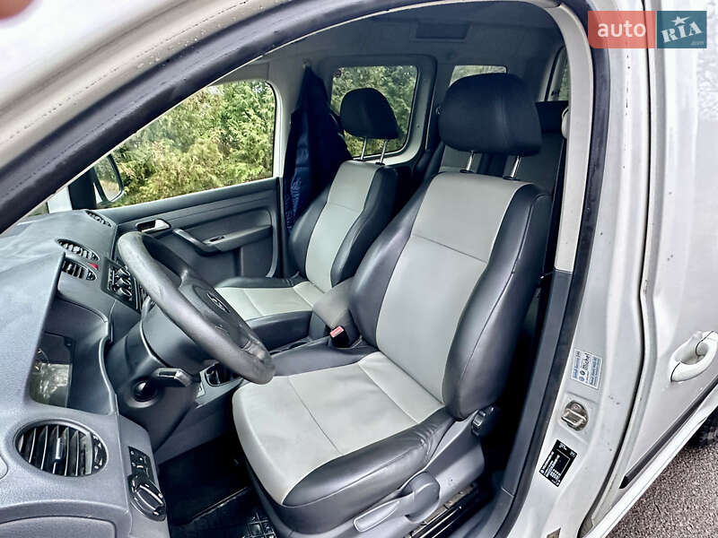 Мінівен Volkswagen Caddy 2013 в Рівному