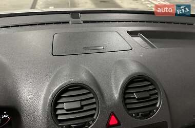 Минивэн Volkswagen Caddy 2011 в 