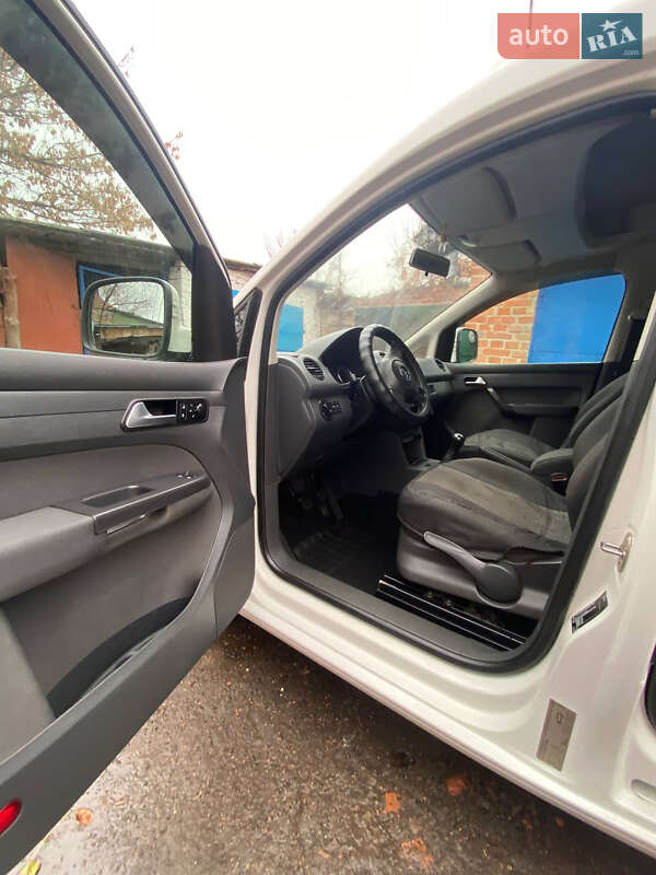 Минивэн Volkswagen Caddy 2013 в Полтаве