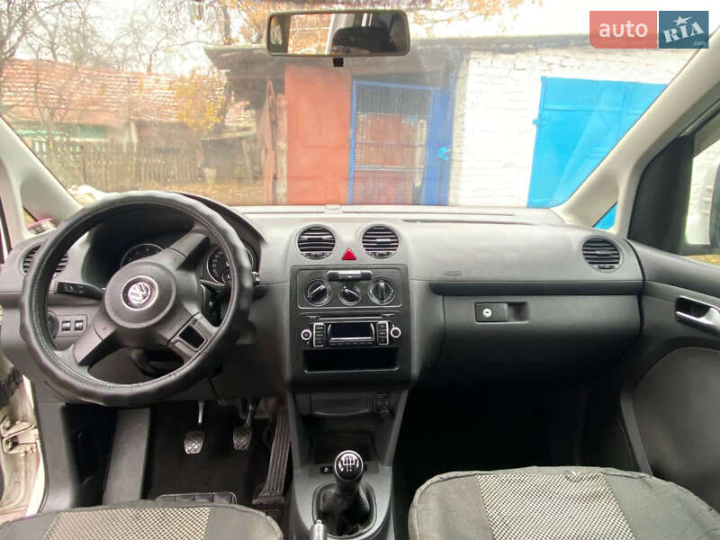 Минивэн Volkswagen Caddy 2013 в Полтаве
