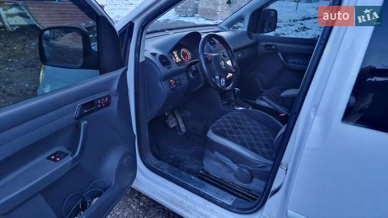 Мінівен Volkswagen Caddy 2011 в Вижниці