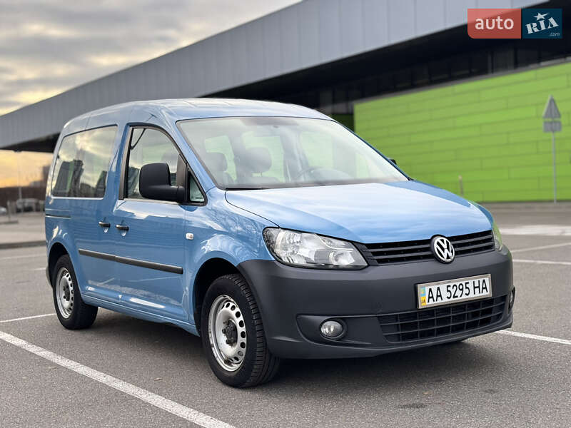 Мінівен Volkswagen Caddy 2012 в Києві