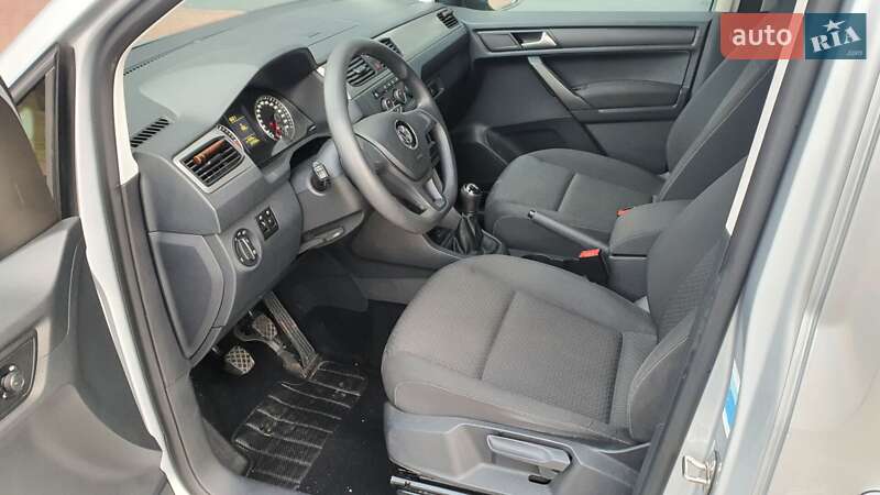 Мінівен Volkswagen Caddy 2017 в Києві
