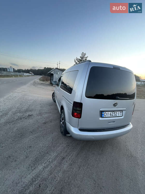 Минивэн Volkswagen Caddy 2012 в Сарнах