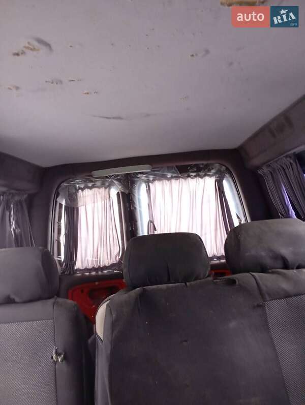 Минивэн Volkswagen Caddy 2004 в Середине-Буде