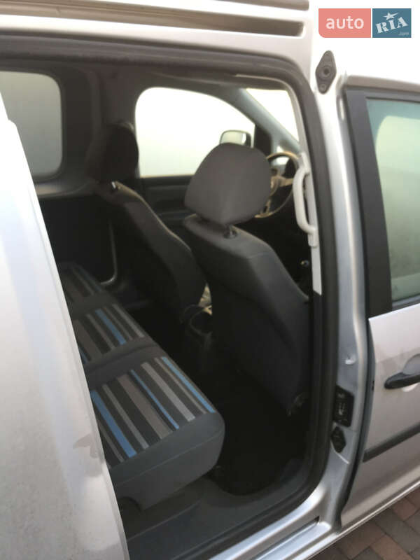 Минивэн Volkswagen Caddy 2011 в Черновцах