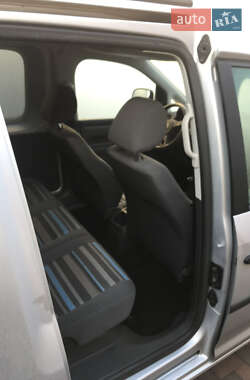 Минивэн Volkswagen Caddy 2011 в 