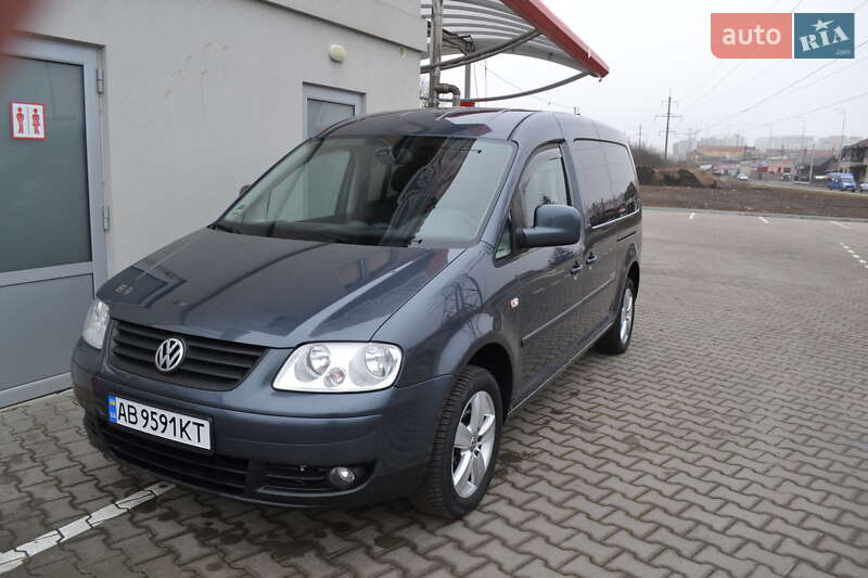 Минивэн Volkswagen Caddy 2010 в 