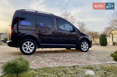 Мінівен Volkswagen Caddy 2013 в Чернівцях