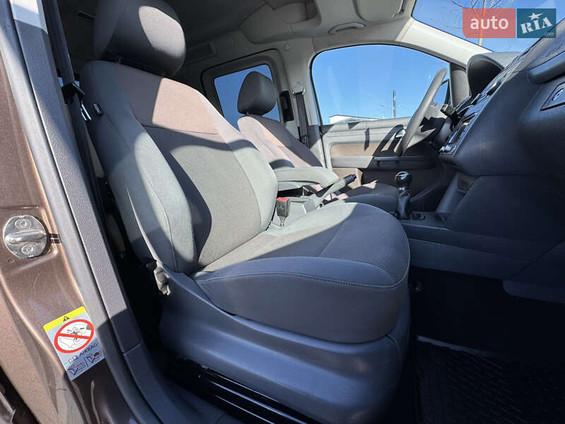 Мінівен Volkswagen Caddy 2012 в Мукачевому