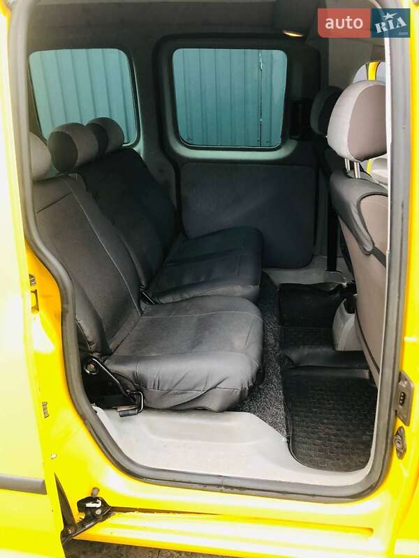 Минивэн Volkswagen Caddy 2005 в Кременчуге