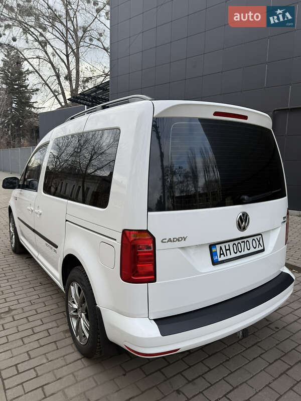 Мінівен Volkswagen Caddy 2016 в Слов'янську