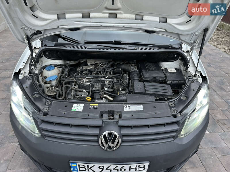 Грузопассажирский фургон Volkswagen Caddy 2013 в Костополе