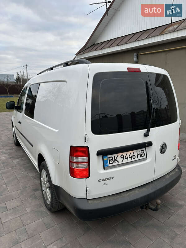 Грузопассажирский фургон Volkswagen Caddy 2013 в Костополе