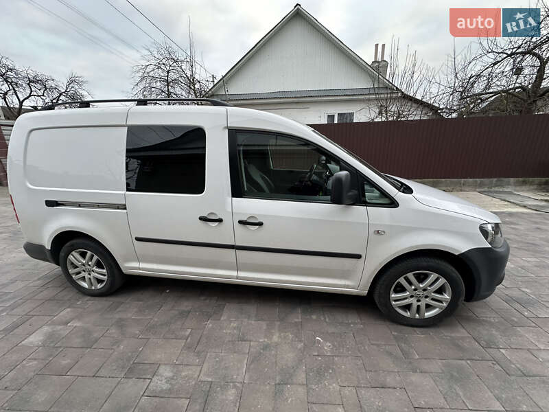 Грузопассажирский фургон Volkswagen Caddy 2013 в Костополе