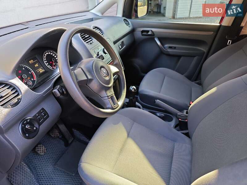 Мінівен Volkswagen Caddy 2014 в Запоріжжі