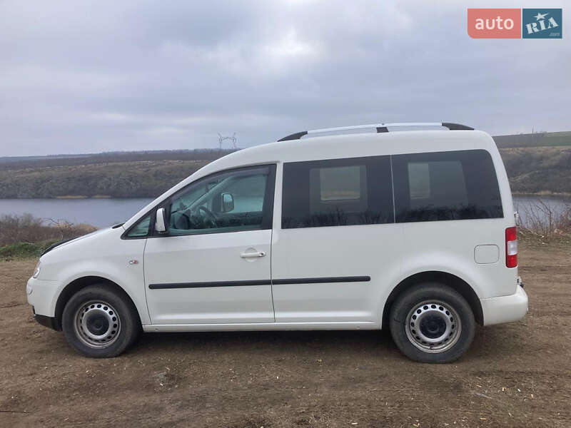 Минивэн Volkswagen Caddy 2010 в Южноукраинске