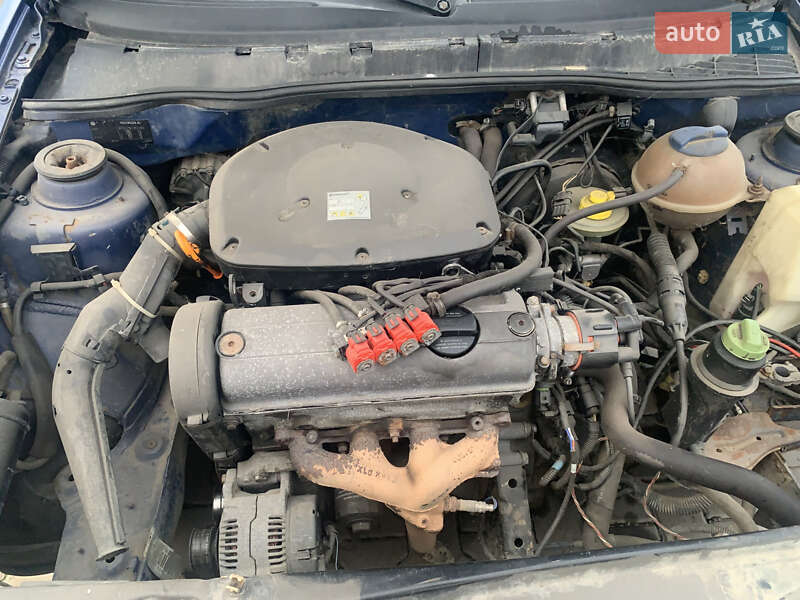 Грузовой фургон Volkswagen Caddy 2001 в Стрые