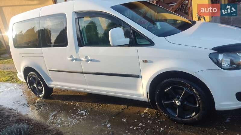 Мінівен Volkswagen Caddy 2011 в Хусті