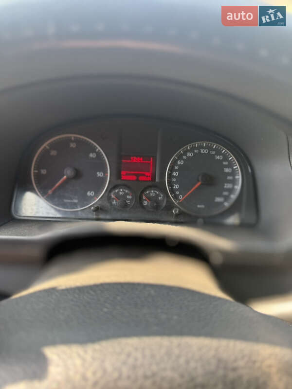 Рефрижератор Volkswagen Caddy 2009 в Сваляві