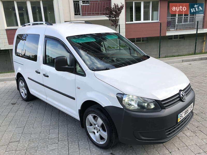 Минивэн Volkswagen Caddy 2011 в Львове