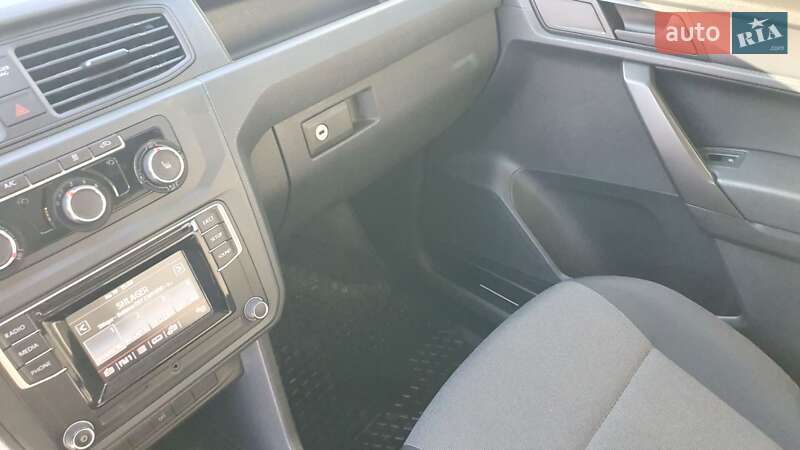 Грузовой фургон Volkswagen Caddy 2017 в Славуте