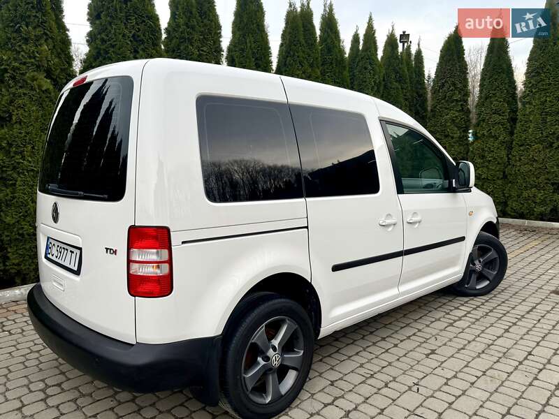 Минивэн Volkswagen Caddy 2015 в Трускавце