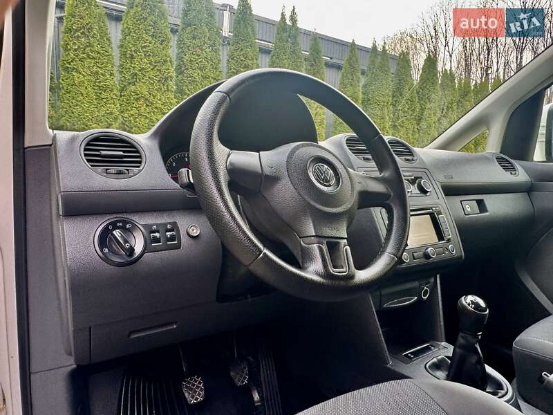 Минивэн Volkswagen Caddy 2015 в Трускавце