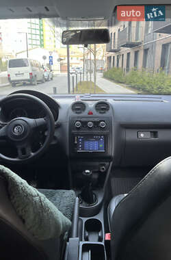 Минивэн Volkswagen Caddy 2011 в 