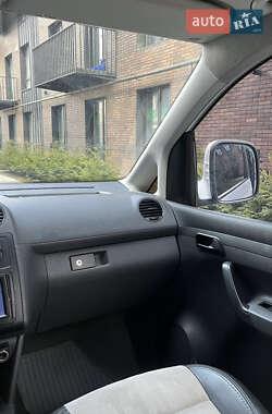 Минивэн Volkswagen Caddy 2011 в 