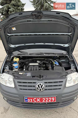 Минивэн Volkswagen Caddy 2009 в Кременце