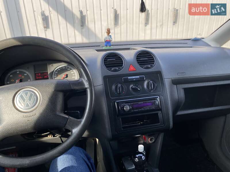 Минивэн Volkswagen Caddy 2006 в Киеве