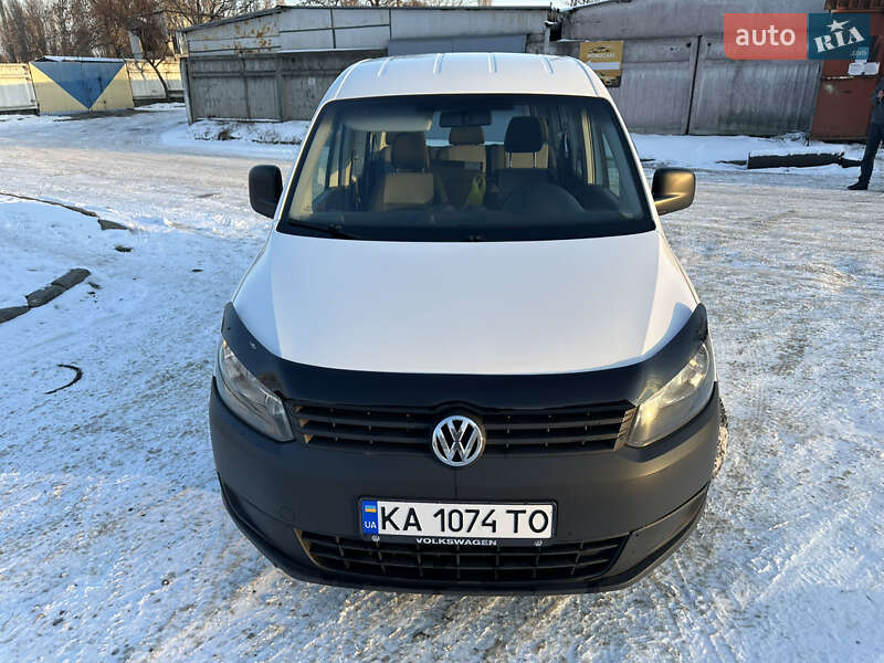 Минивэн Volkswagen Caddy 2011 в Киеве
