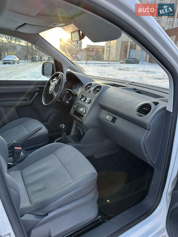 Минивэн Volkswagen Caddy 2011 в Киеве