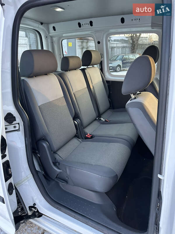 Минивэн Volkswagen Caddy 2011 в Киеве