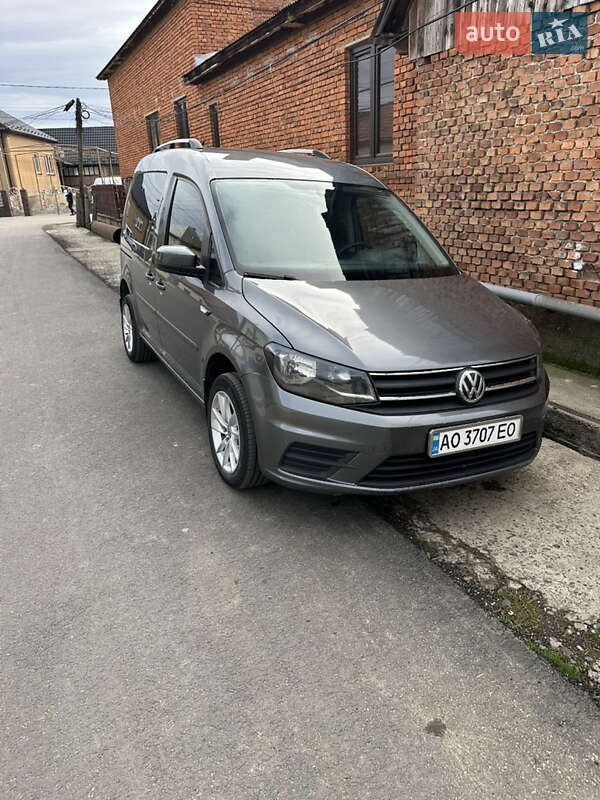 Минивэн Volkswagen Caddy 2015 в Заречье